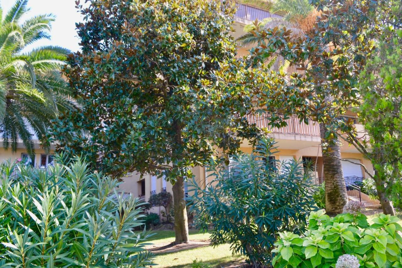 Apartment Eden Park Saint-Tropez Exterior foto
